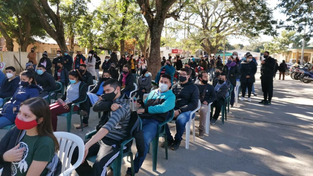 Jóvenes de Ñeembucú se hicieron cita masiva en vacunatorios habilitados