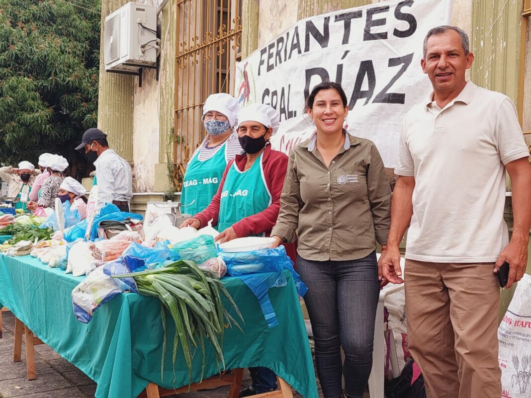 Retoman ferias de productores en Pilar